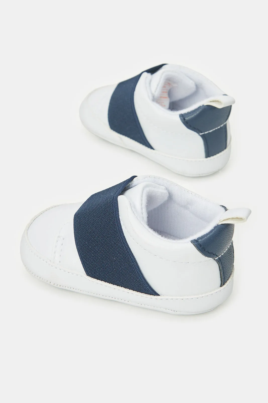 Babies White Pram Shoe With Bow Tie Set (2 Piece)