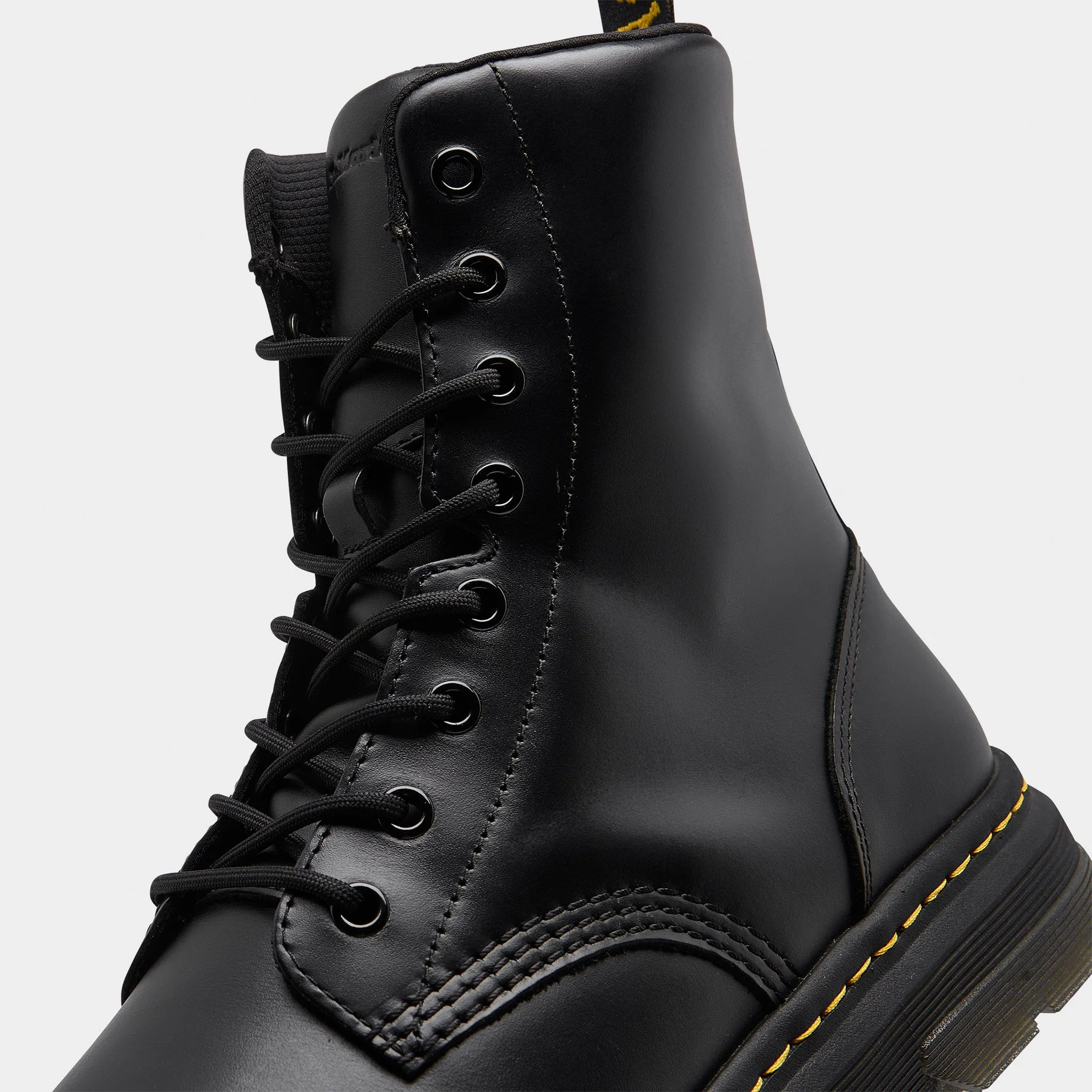 Dr. Martens Crewson Classic Leather Boot / Black