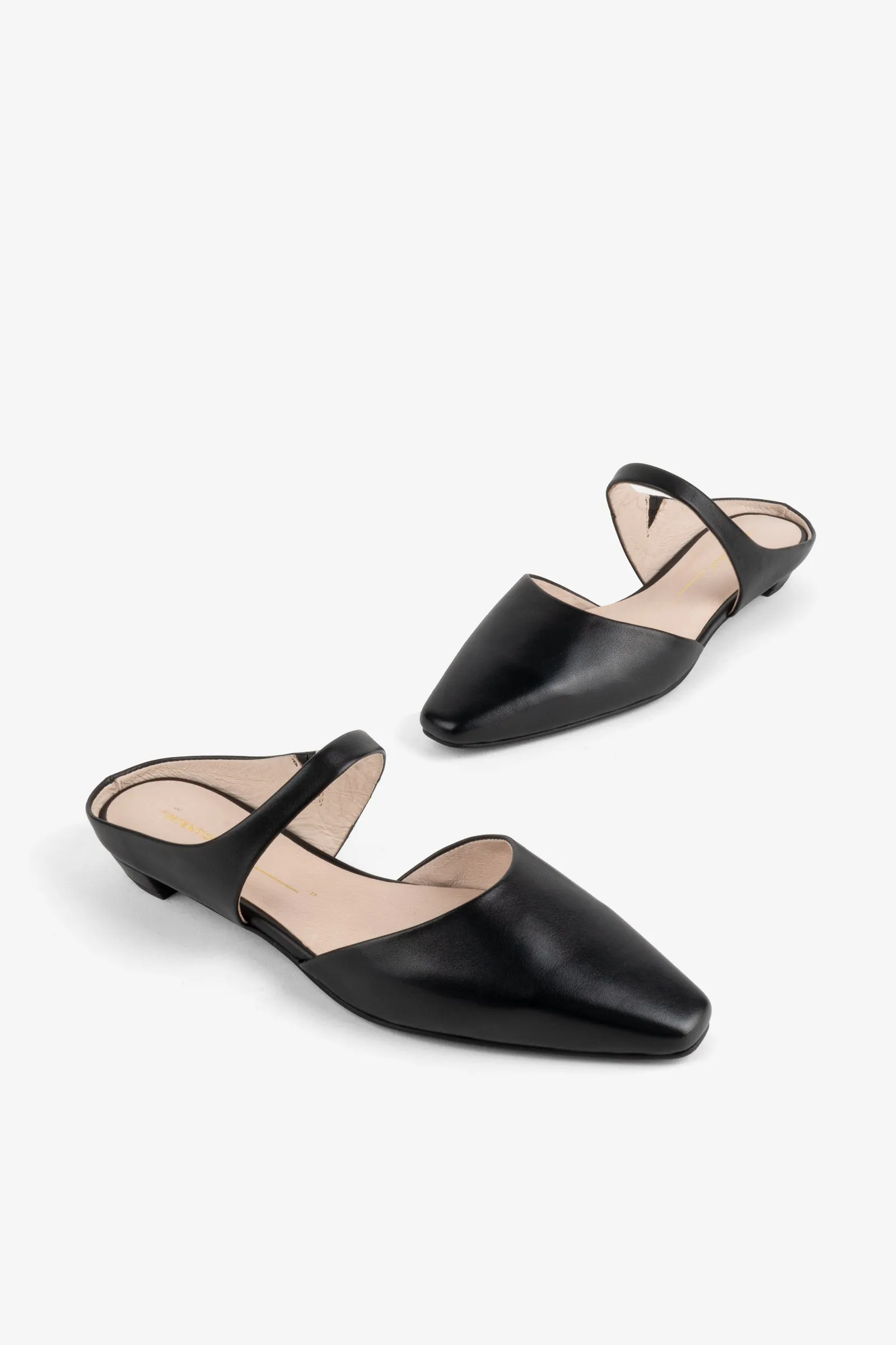 LOURDES SLIP ON MULE